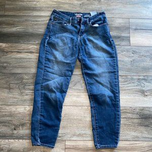 Levi's ankle skinny jeans